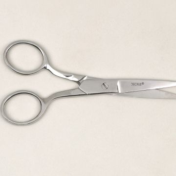Detail/Small Embroidery Scissors