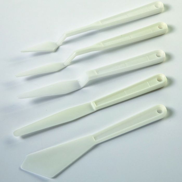 White Plastic Palette Knives. Set of 5 White Plastic Palette Knives. Set of 5