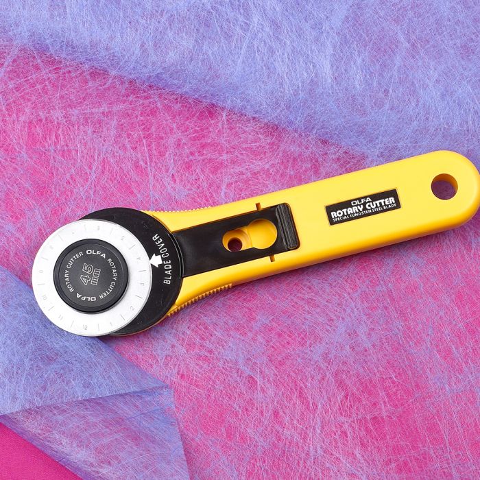 Olfa Rotary Cutter 60mm and Spare Blade Olfa Rotary Cutter 60mm and Spare Blade